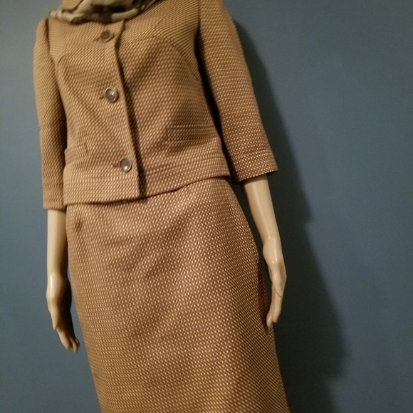 isabel & nina suit - Picture 2 of 4